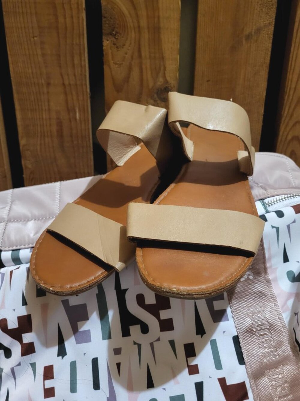 Women's flat leather open sandals  Size 8.5